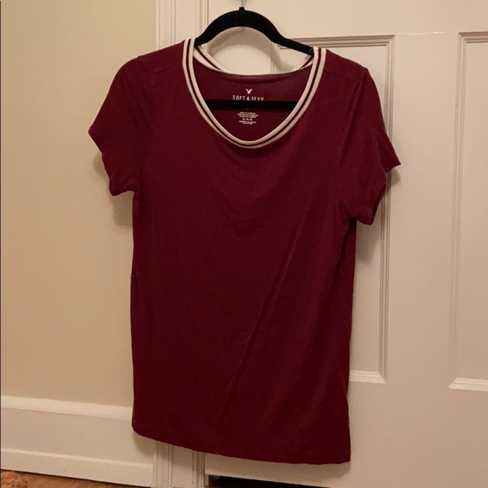 maroon, stretchy, t-shirt
